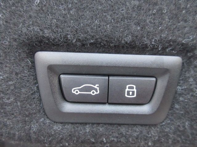 BMW 5SERIES SEDAN 2025 Image 31