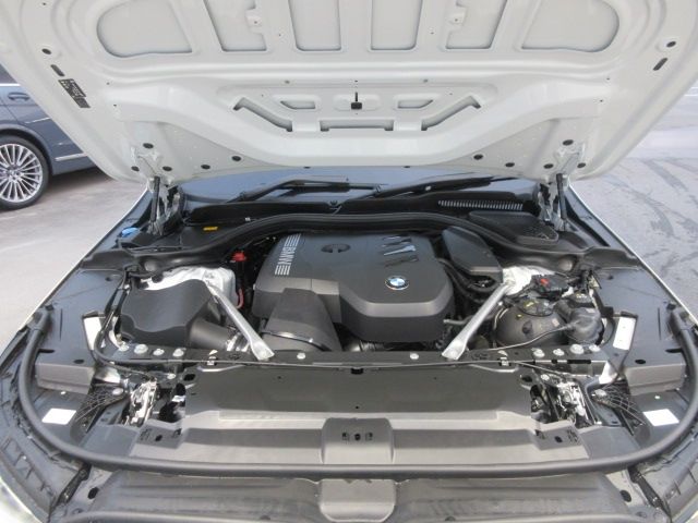 BMW 5SERIES SEDAN 2025 Image 31