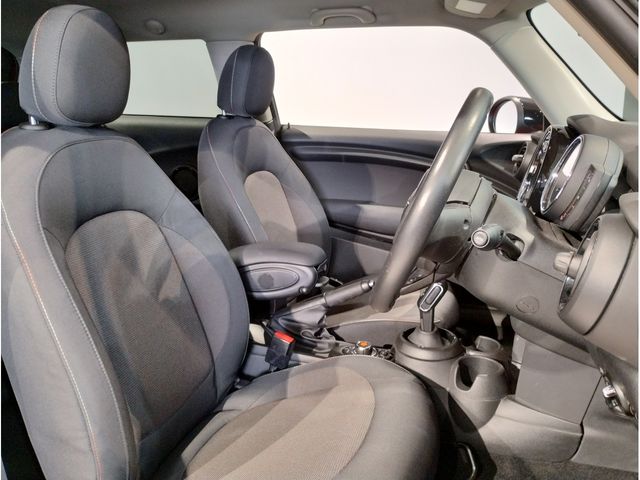 BMW MINI COOPER D 2020 Image 31