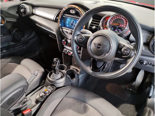 BMW MINI COOPER D 2020 Image 31