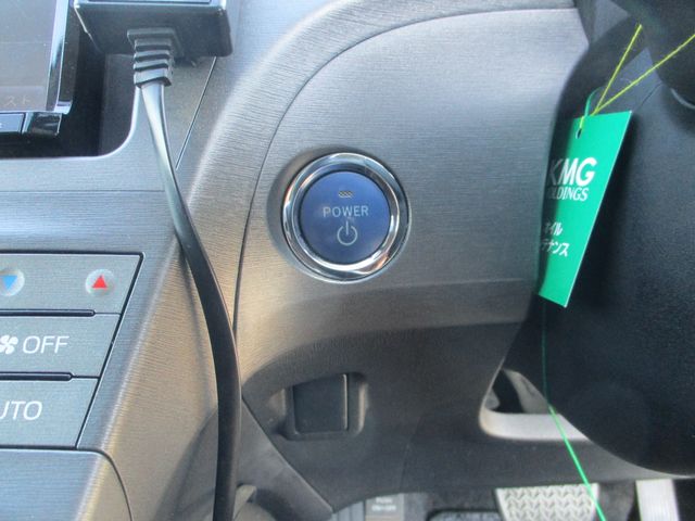 TOYOTA PRIUS 2012 Image 31