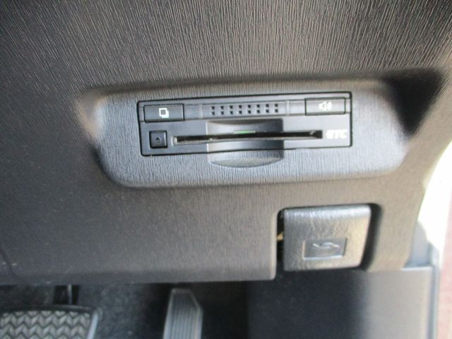 TOYOTA PRIUS 2012 Image 31