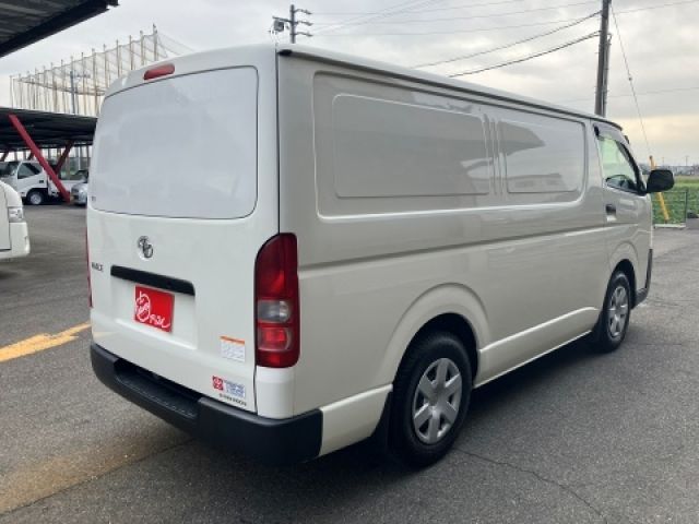 TOYOTA HIACE VAN 4WD 2017 Image 31