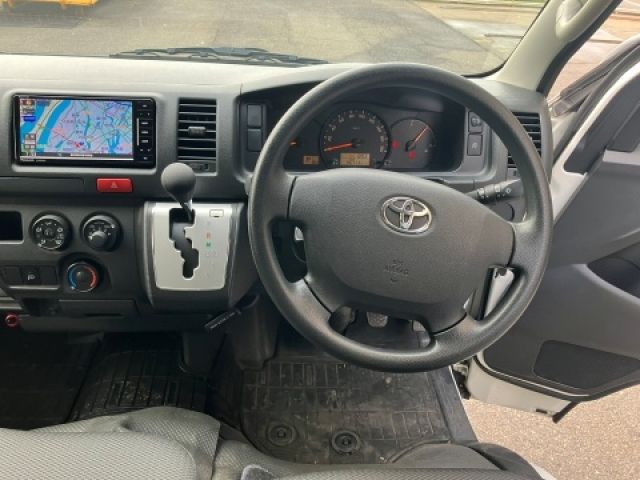 TOYOTA HIACE VAN 4WD 2017 Image 31