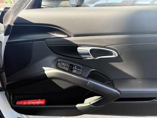 PORSCHE 718CAYMAN S 2018 Image 31