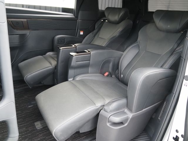 TOYOTA ALPHARD HYBRID 2023 Image 31