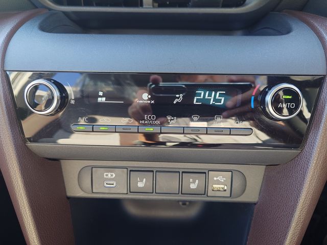 TOYOTA YARIS CROSS HYBRID 2023 Image 31