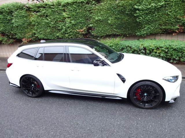 BMW M3 TOURING 2024 Image 31