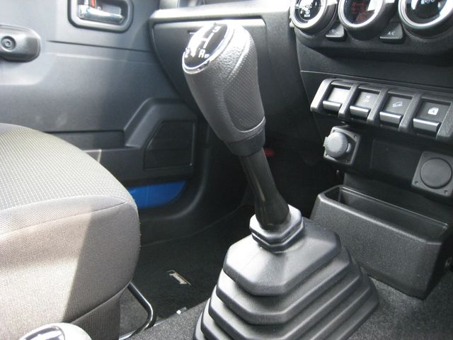 SUZUKI JIMNY 4WD 2020 Image 31