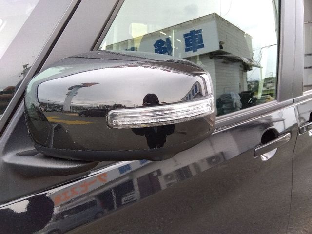 NISSAN ROOX 2023 Image 31