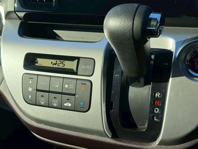 HONDA N-WGN CUSTOM 2014 Image 31