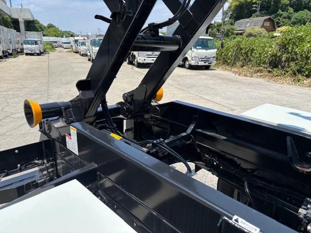 MITSUBISHI FUSOU FIGHTER 2025 Image 31