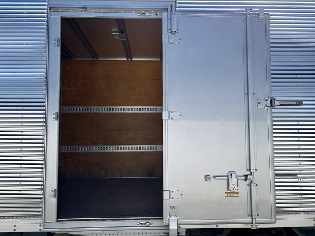 ISUZU ELF 2019 Image 31