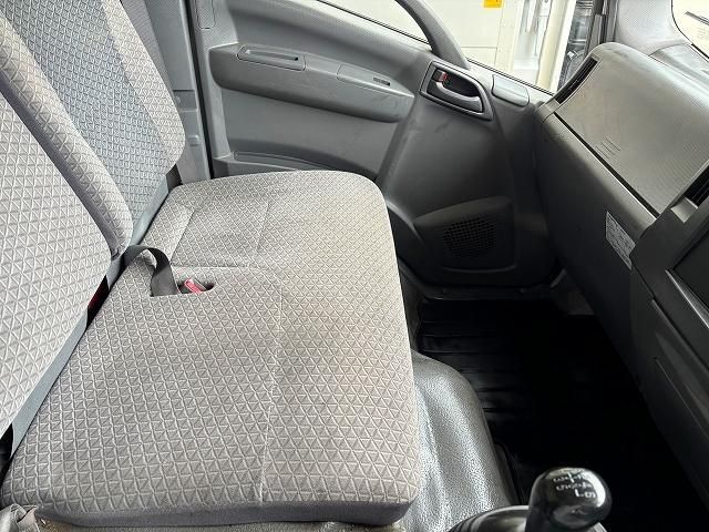 ISUZU ELF 2019 Image 31