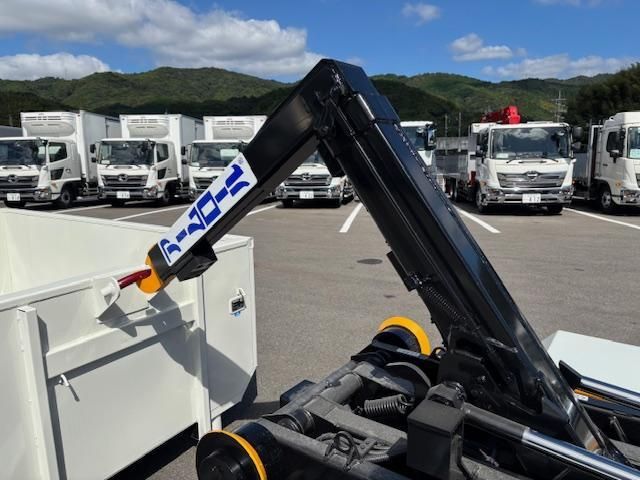 MITSUBISHI CANTER 2025 Image 31