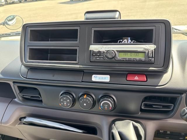 MITSUBISHI CANTER 2025 Image 31