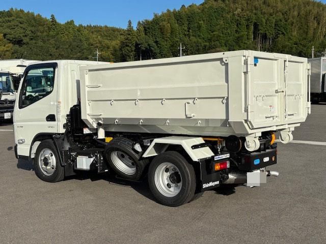 MITSUBISHI CANTER 2025 Image 31