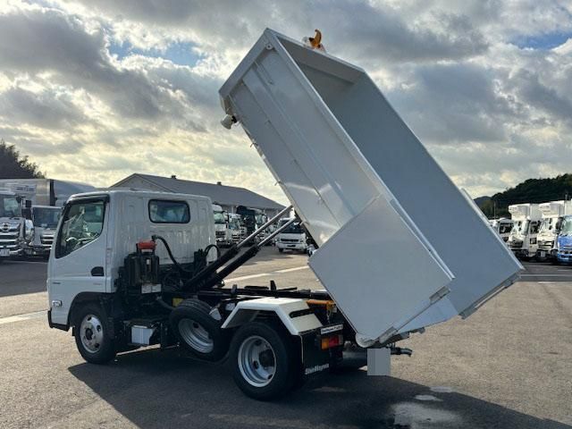 MITSUBISHI CANTER 2025 Image 31