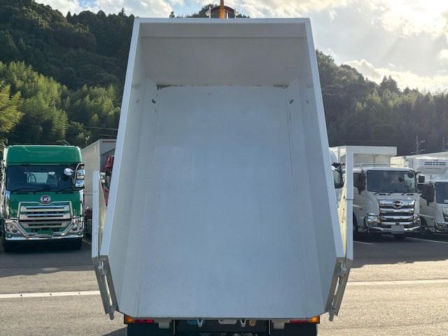 MITSUBISHI CANTER 2025 Image 31