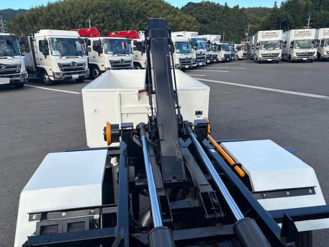 MITSUBISHI CANTER 2025 Image 31