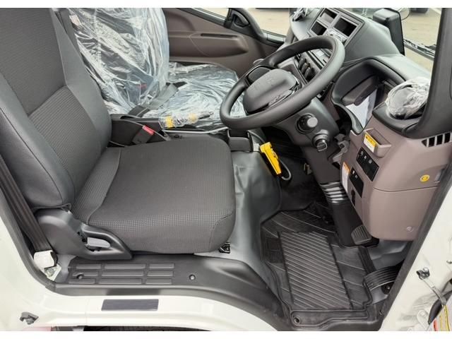 MITSUBISHI CANTER 2025 Image 31