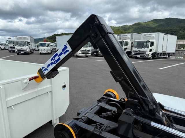 MITSUBISHI CANTER 2025 Image 31