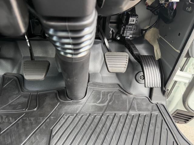 MITSUBISHI CANTER 2025 Image 31