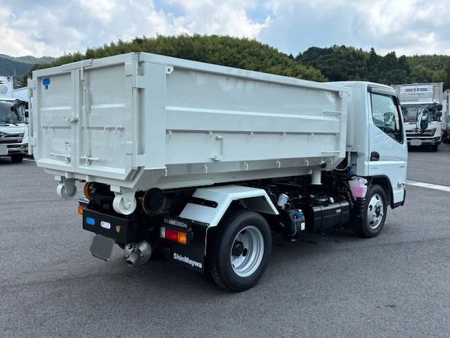 MITSUBISHI CANTER 2025 Image 31