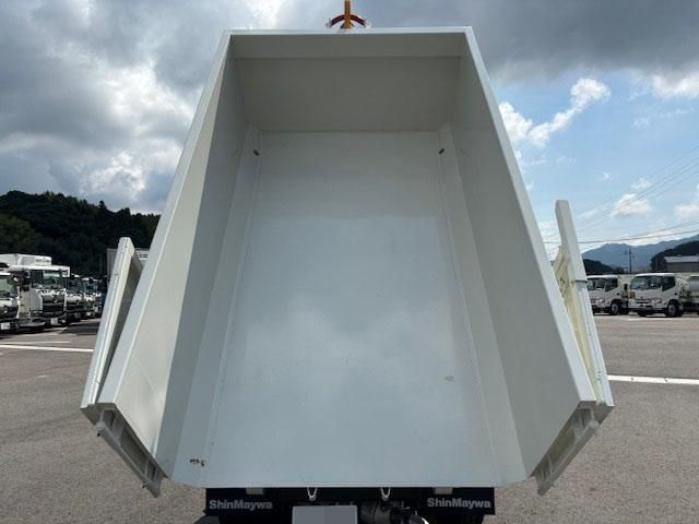 MITSUBISHI CANTER 2025 Image 31