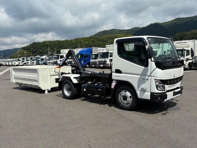MITSUBISHI CANTER 2025 Image 31