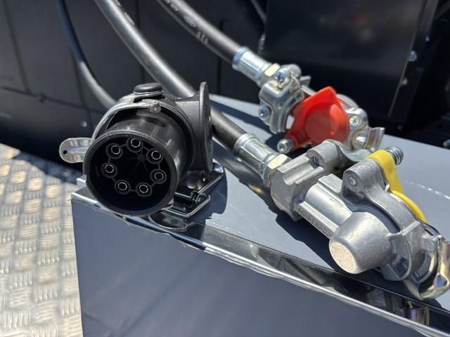 MITSUBISHI FUSOU SUPER GREAT 2025 Image 31