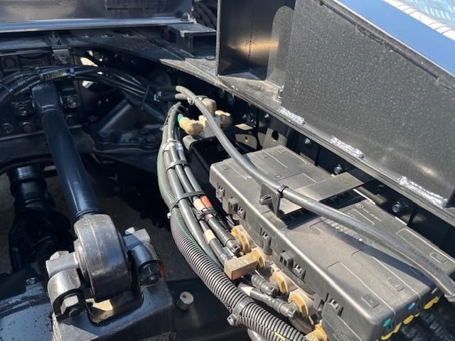 MITSUBISHI FUSOU SUPER GREAT 2025 Image 31