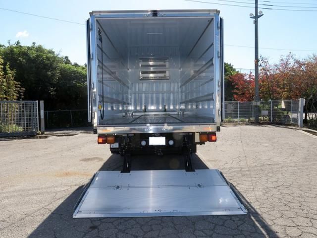 MITSUBISHI FUSOU FIGHTER 2025 Image 31