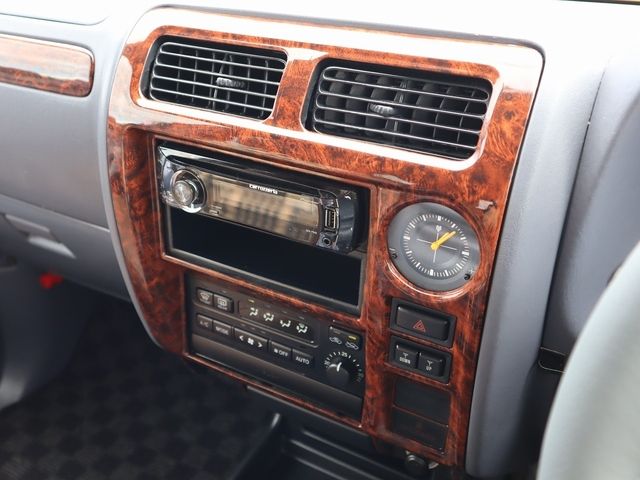 TOYOTA LANDCRUISER PRADO 2000 Image 31