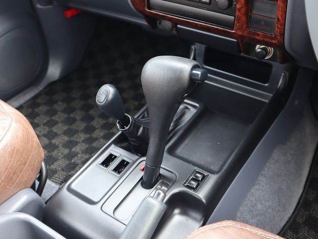 TOYOTA LANDCRUISER PRADO 2000 Image 31