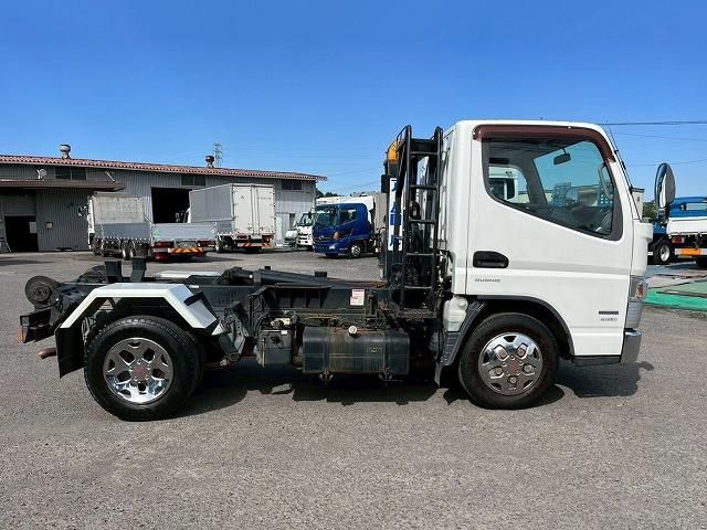 MITSUBISHI CANTER 2013 Image 31