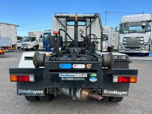 MITSUBISHI CANTER 2013 Image 31