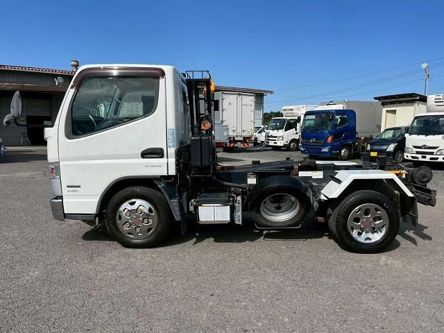MITSUBISHI CANTER 2013 Image 31
