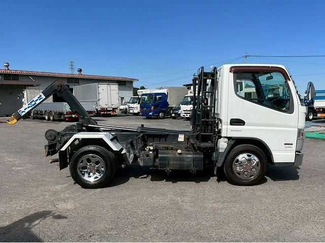 MITSUBISHI CANTER 2013 Image 31