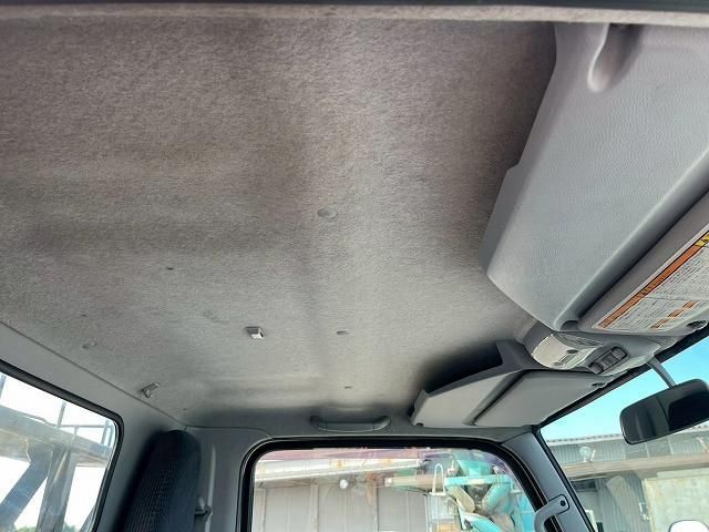 MITSUBISHI CANTER 2013 Image 31