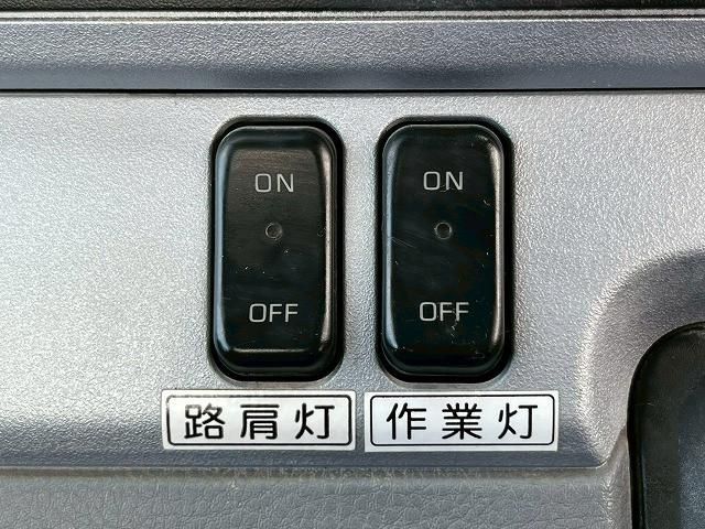 MITSUBISHI CANTER 2013 Image 31