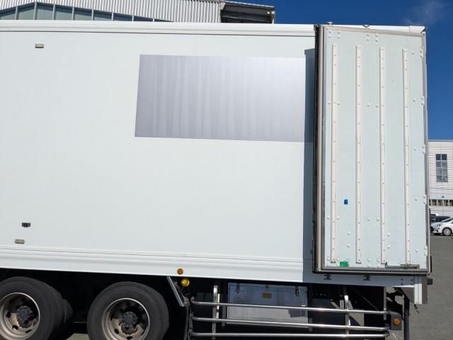 HINO PROFIA 2018 Image 31