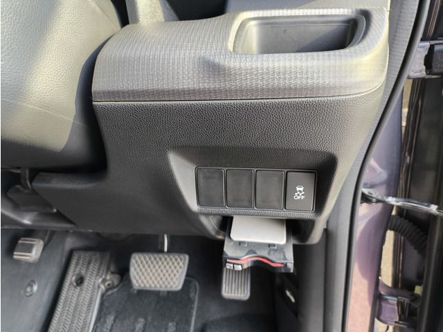 HONDA STEPWAGON SPADA 2015 Image 31