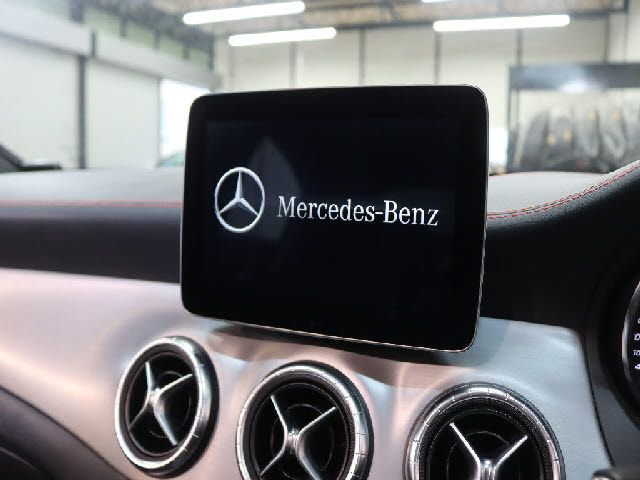 MERCEDES BENZ CLA CL 2017 Image 31