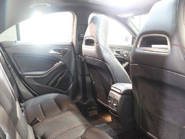 MERCEDES BENZ CLA CL 2017 Image 31