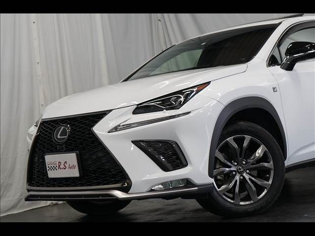 TOYOTA LEXUS NX300 2017 Image 31