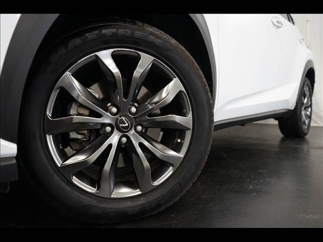 TOYOTA LEXUS NX300 2017 Image 31