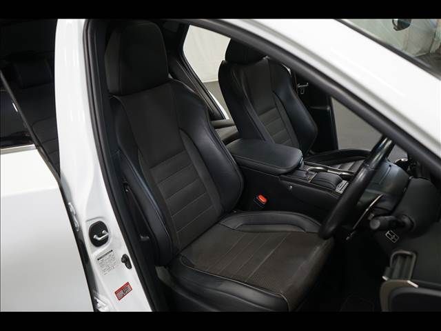 TOYOTA LEXUS NX300 2017 Image 31