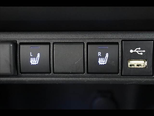 TOYOTA YARIS CROSS HYBRID 2021 Image 31