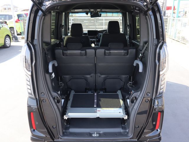 HONDA N BOX+ CUSTOM 2021 Image 31